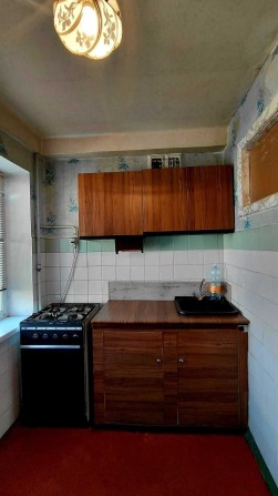 Продам 1 комнатную  квартиру.м.Черниговская ,ул.Братиславская д.20А - фото 1