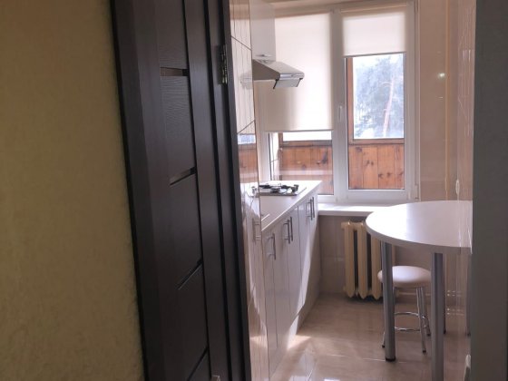 Київ Дарницький 1 кімнатна з газом та ремонтом Київ