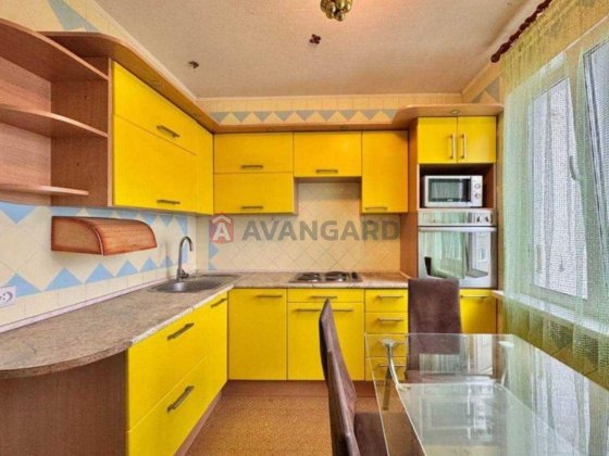 Продам 3к квартиру біля метро Теремки Киев