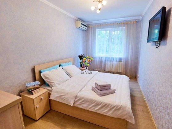 Продам роздільну 2к квартиру на Кловській Київ