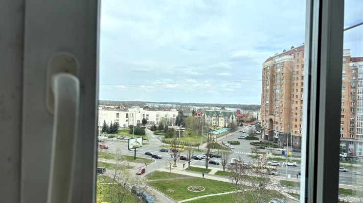 ВЛАСНИК Продаж 3-кімнатної квартири з видом на парк «Наталка», Оболонь - фото 1