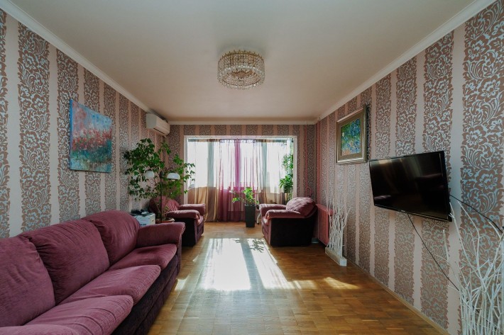 Продаж 4-кім.кв.в Деснянському р-н Червоної Калини 74/9 - фото 1