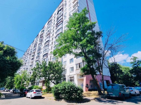 Продам 3 комн.квартиру 75 кв.м. на ул.Полярной 3,Минский массив Київ