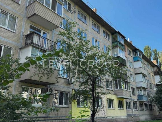 3-кімн. квартира, вул. Чорних Запорожців 5А, Дніпровський р-н Київ