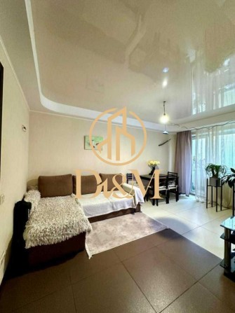 Простора 3-кімнатна квартира, зручна локація, бульвар Верховної Ради - фото 1