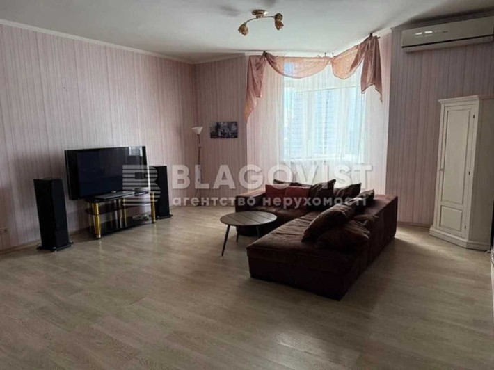 Коновальця Євгена 32г, 3кім, М Печерська, 132м, 185000$ - фото 1