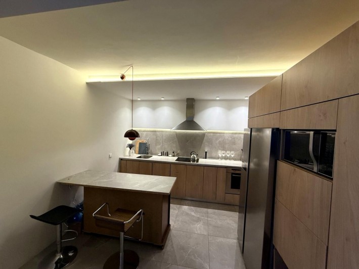 Сучасна 3-к квартира 100 м² з ремонтом в стилі  LOFT вул Бальзака 55-В - фото 1