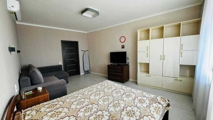 Продажа 1 к. кв. Позняки, Пчёлки, 2 Б, В доме генератор. - фото 1