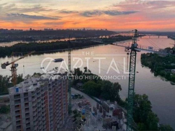 Продаж / Квартира / 93 м2 / ЖК Зарічний / Дарницький район Київ