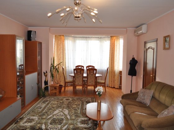 Трикімнатна., метро ,євроремонт, вул. Левка Лукʼяненка (Тимошенка) 29 Киев