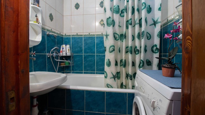 Без%. Продаж 2к квартири м.Осокорки, вул. К. Затон 17, поверх середній - фото 1