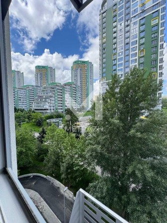 Смарт-Квартира в Закритому ЖК з Озерами та Бомбосховищем! - фото 1