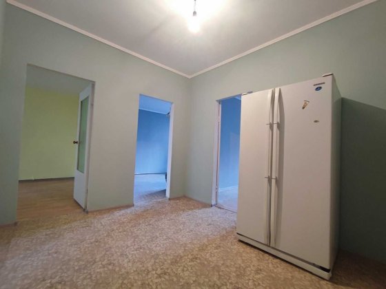 Продаж 3-к. квартири (94м2), 4 поверх/ Б.Гмирі 13, м. Позняки/Осокорки Київ