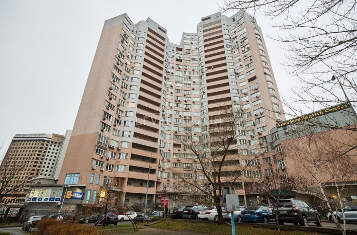 Трикімнатна квартира 114м2 по вул. Митрополита Андрія Шептицького, 10 - фото 1