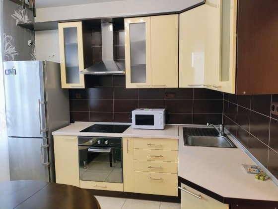 Продам 1 к.квартиру Ахматової Григоренко Дарницький р-н Метро Позняки Київ