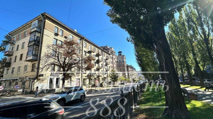 Хрещатик. Елітна Сталінка. 2-кімнатна із захоплюючим видом на Центр! - фото 1