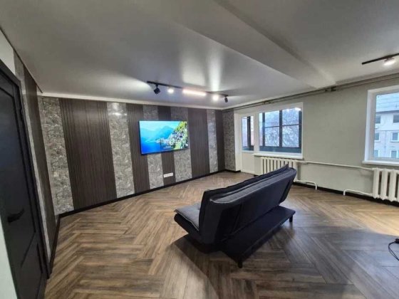 Продам 2-кімн. квартиру, Дніпровський район, Воскресенський пр., 15а Київ