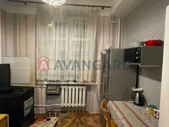 Деміївська, сталінка, 3 кімнатна Київ