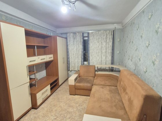 Продам простору хорошу квартиру на Воскресенці! вул. Дашкевича Київ