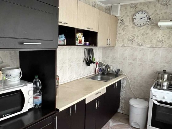 2 - квартира з підвалом, метро Чернігівська,  на Бекешкіної\Карбишева Київ