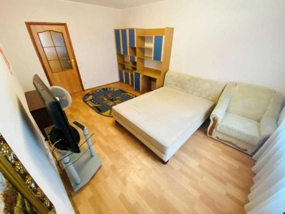 1 к. Ахматовой, 39 Б. метро Осокорки. Киев