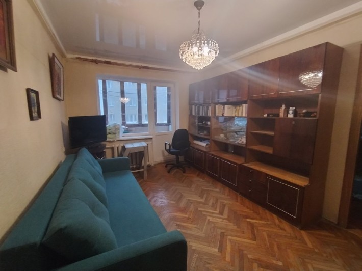 Коломіївський пров. 12, 5/5ц, 2кв. з ремонтом, меблями і технікою. - фото 1