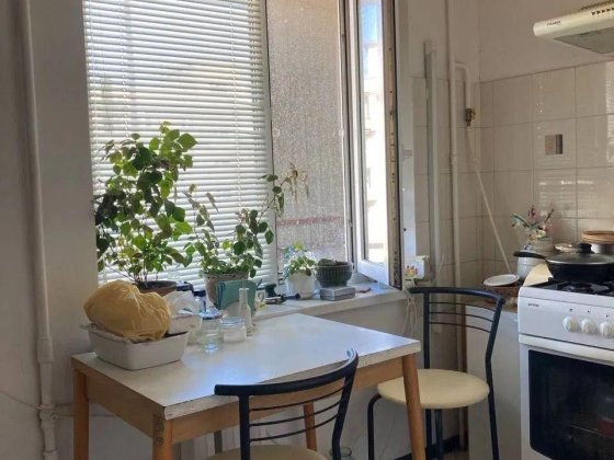 Продається 3-кімнатна квартира по вул. Братиславська, 36, рк Київ