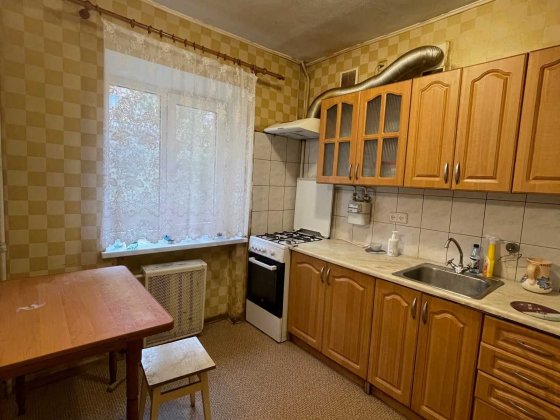 Фортечний (Тверський) Тупик 9, 3-к, під ремонт, метро Печерська 5 хв Київ