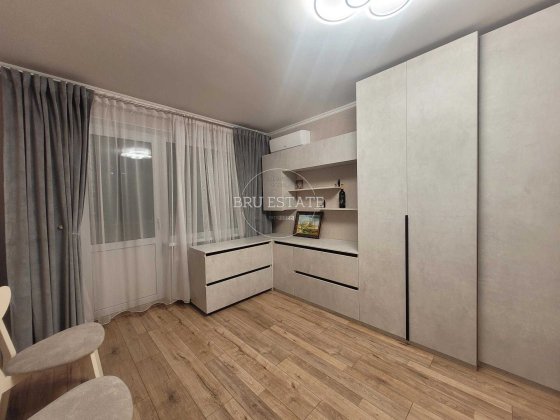 Продам 2к кв-ру з новим ремонтом Березняки, м. Лівобережна, 5 хв Київ