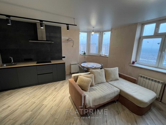 Продаж 3-кімнатної квартири 87 м² на вул. Калнишевського, 7 Киев