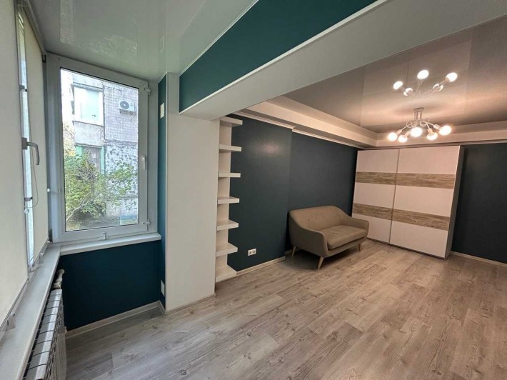 Дубровицька,5 1(9), Є-ВІДНОВЛЕННЯ, 46м, ремонт (частково), 65000дол - фото 1