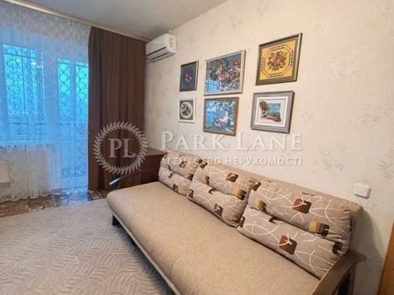 Продаж 3х кімнатної квартири вул. Будищанська Київ