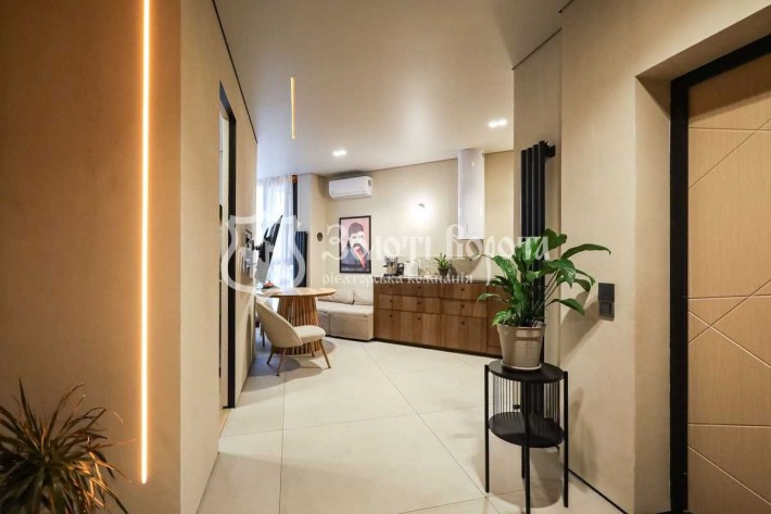 Квартира, 2к. Дизайнерський ремонт. Радистів, 40, Биківня - фото 1