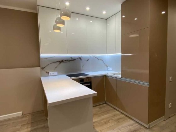 ПРОДАМ 1 кім  СТУДІЯ квартира Каховская 62А Київ