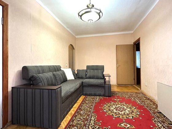 Продажа 3-комн Леси Украинки, 20 Печерск метро 7мин пешком Київ