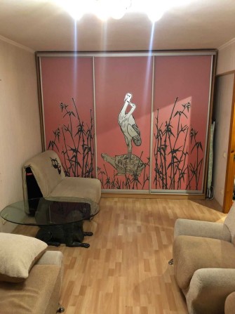 Продам 1-кімн. квартиру 35 кв.м з панорамним видом на Дарницьку площу - фото 1