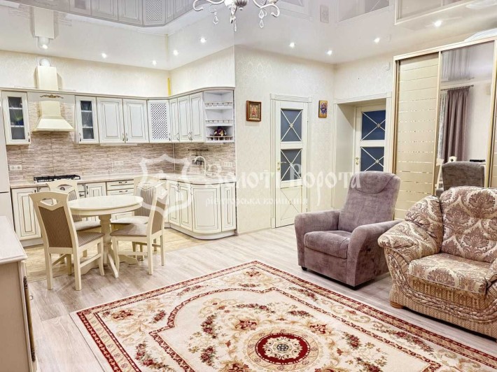 Квартира, 2к. Євроремонт. Печерський узвіз, 19, Печерський район - фото 1