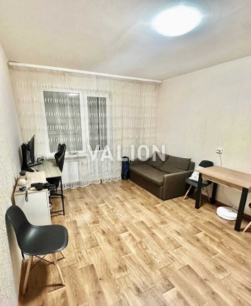 Продаж 1 к квартири ЖК Ревуцький  вул. Ревуцького 54  метро Харківська - фото 1