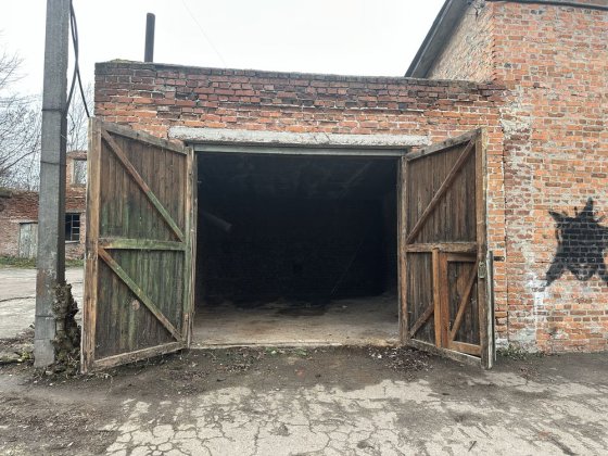 Здав в оренду гараж приміщення Коростышев