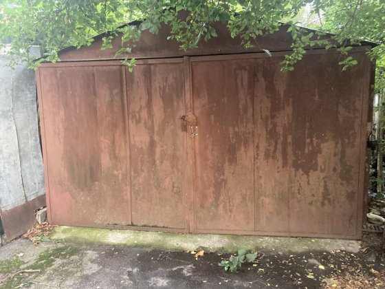 Продам металевий гараж в росвигові біля аполо