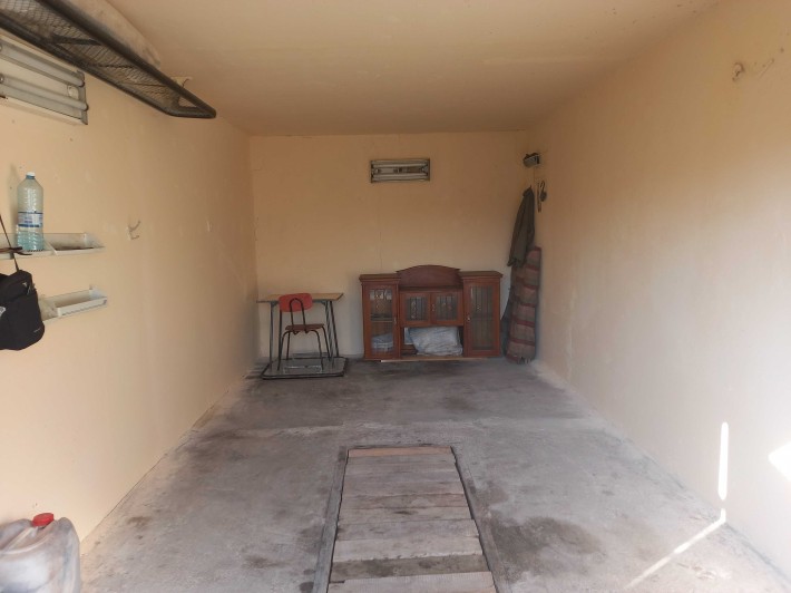 Сдам гараж в кооперативе "Мирный" возле плав-бассейна на пл.Артёма . - фото 1