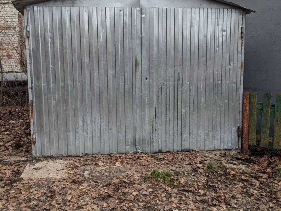 Сдам металевий гараж в центрі, район гот.Україна, без ями, 1000грн Чернігів