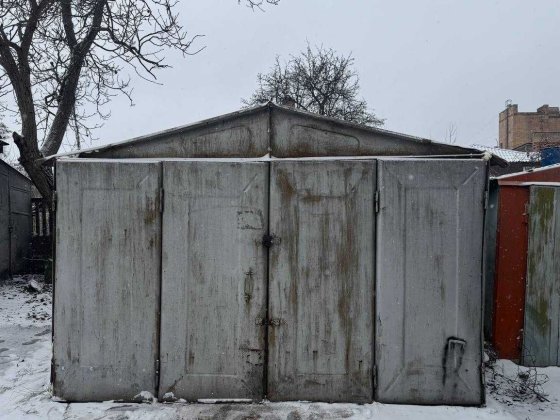 Оренда металевого гаража в центрі міста Черкаси Черкассы