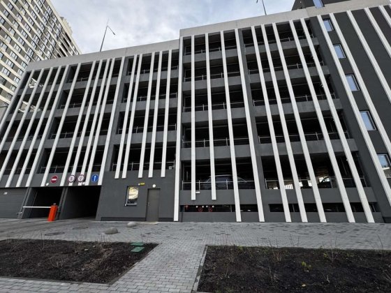 Оренда паркомісця , ЖК Варшавський, вул. О.Олеся 25 Київ