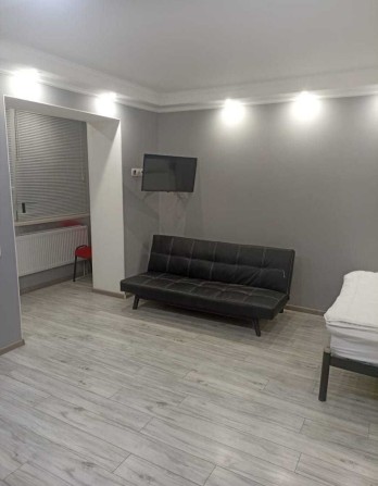 Метро Оболонь 7 хвилин! 1 кімнатна квартира з ремонтом! - фото 1