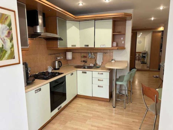 Продам 3-кімн. Соловцова Миколи вул. 3, 80м.кв. (посольський квартал) - фото 1