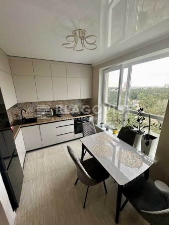 ЖК Паркові Озера Дніпровський Парк Перемоги Продаж 1к квартири - фото 1