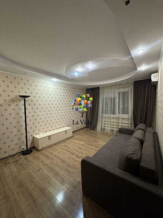 Продаж 2к квартири Руденко 3б - фото 1