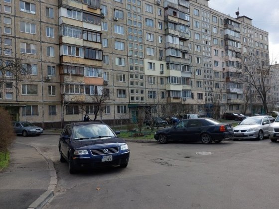 Воскресенка.Проспект Р. Шухевича. 3разд.кв-ра. Киев