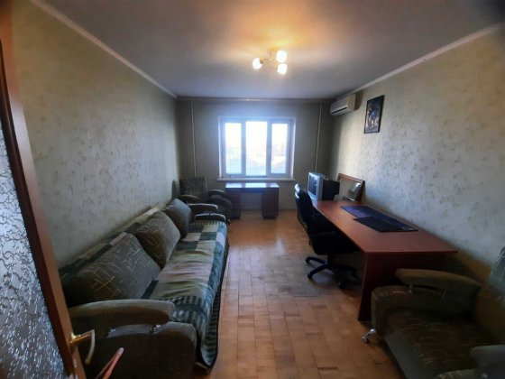 Продам 2 кім. квартиру, Хорольська 5, Стара Дарниця Київ